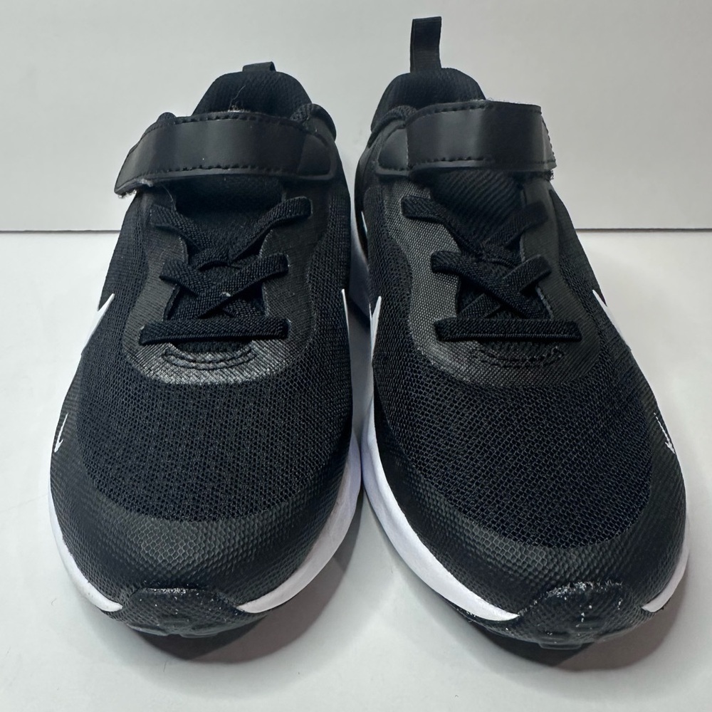 Nike Black and White Sneakers with Velcro Strap - Picture 2 of 8
